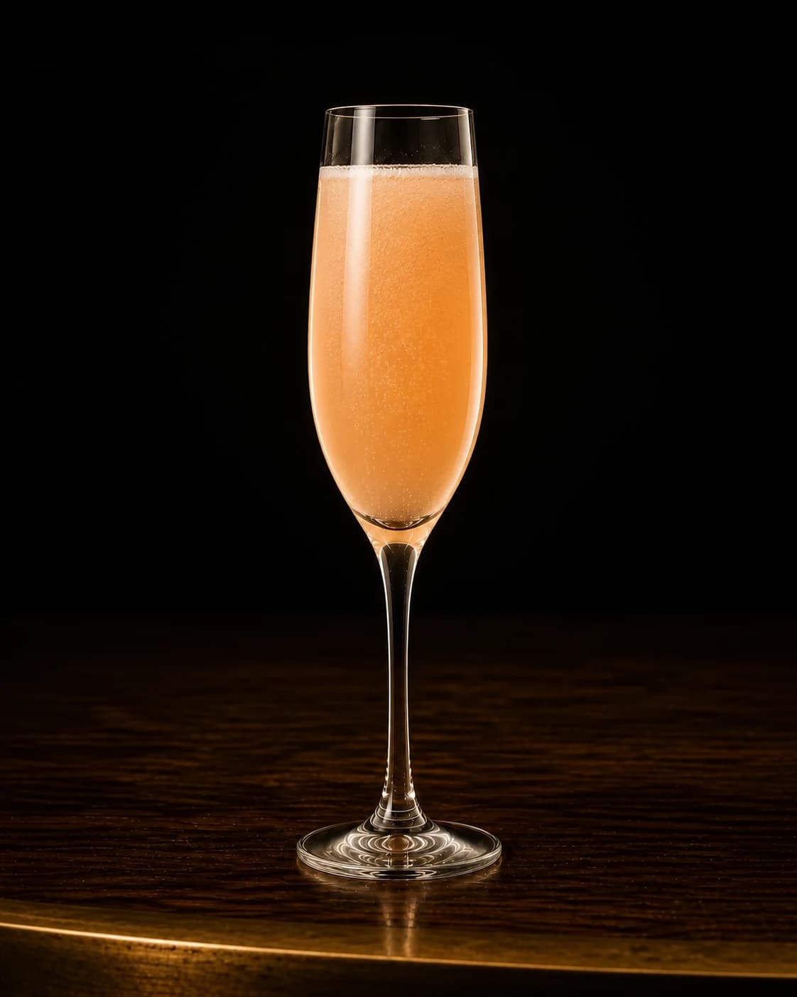 Bellini cocktail in a champagne flute
