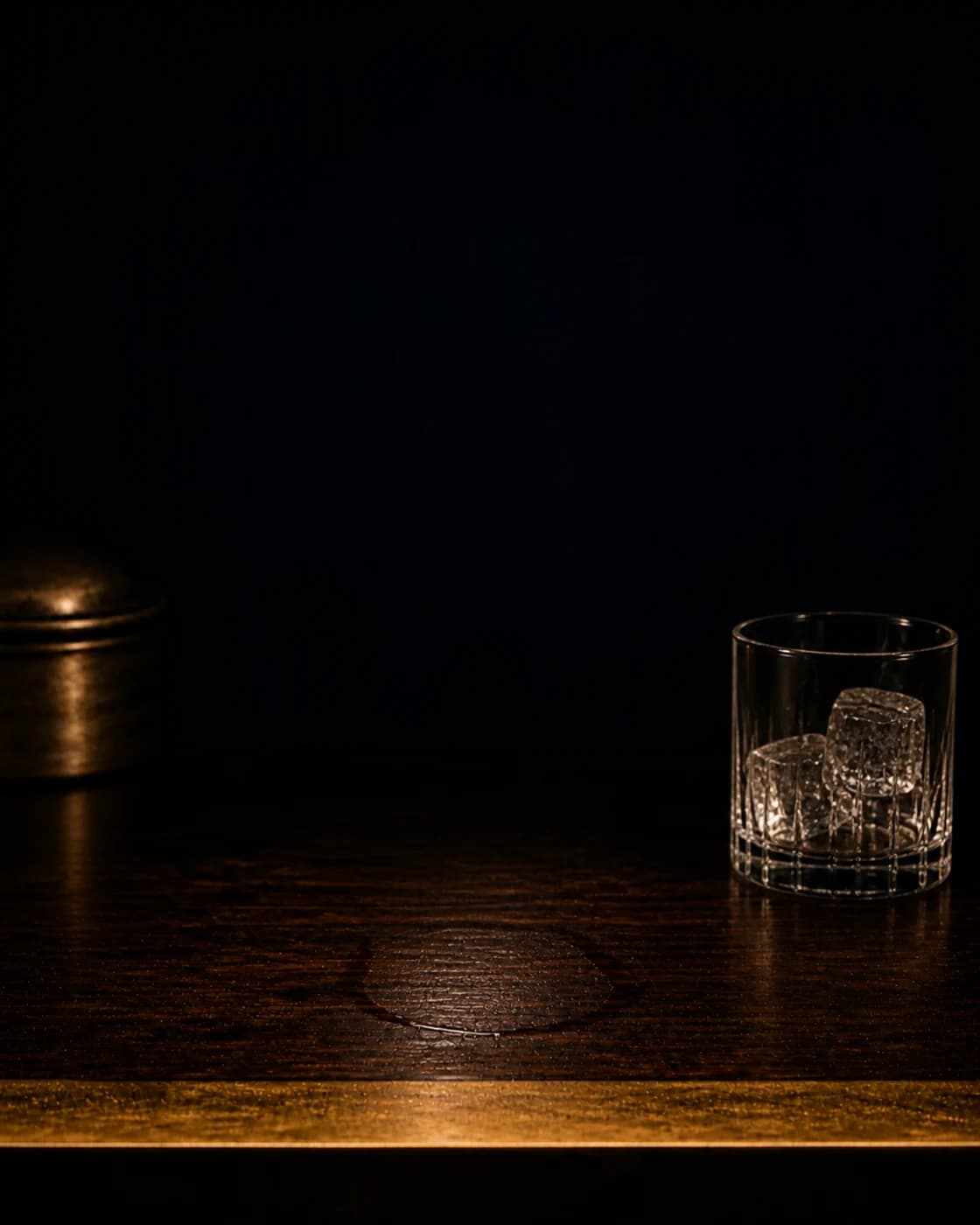 Shake hard stage with sealed cocktail shaker